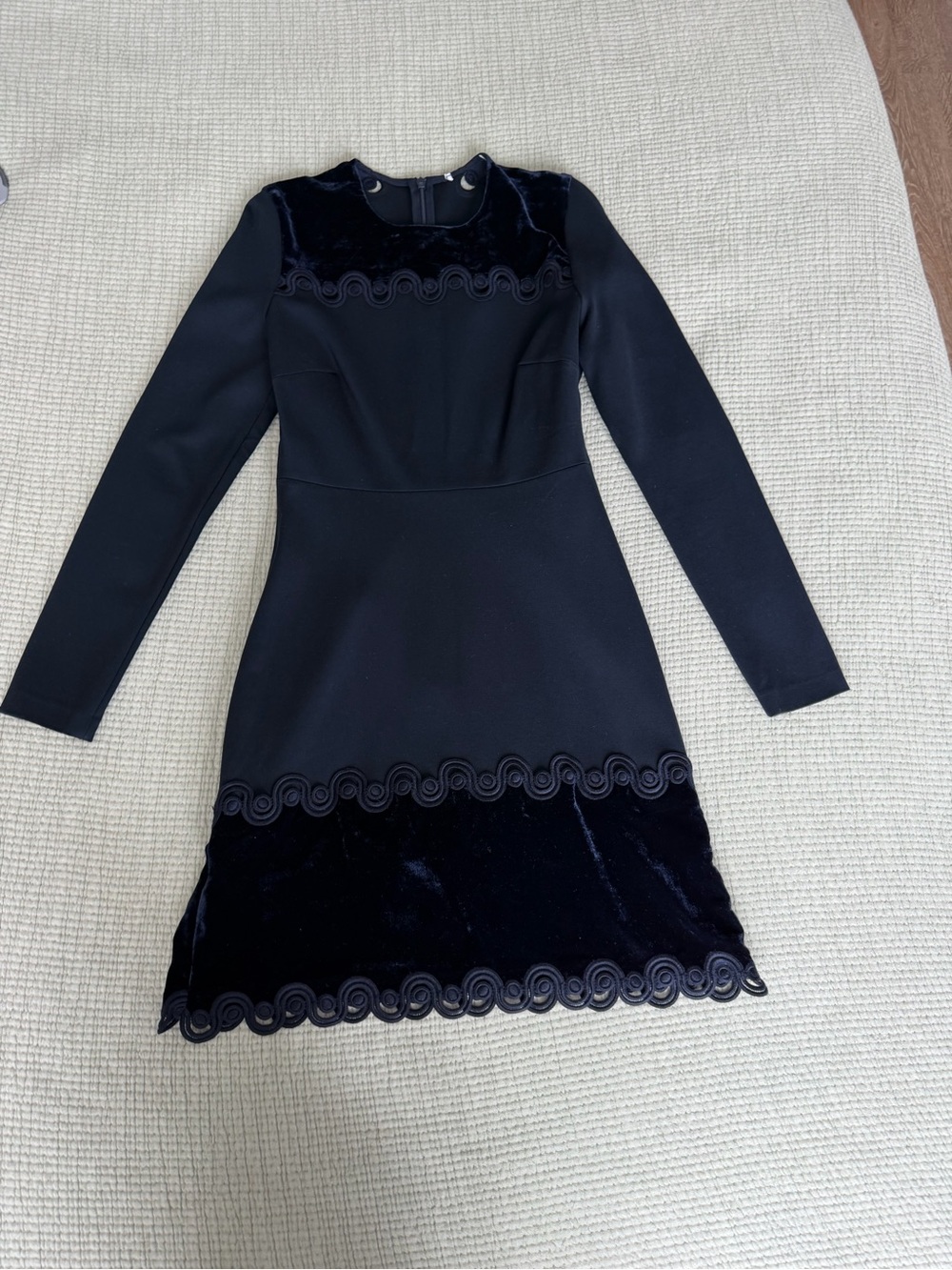 NWOT Sandro Women’s Long Sleeve navy Velvet Trim Dress
